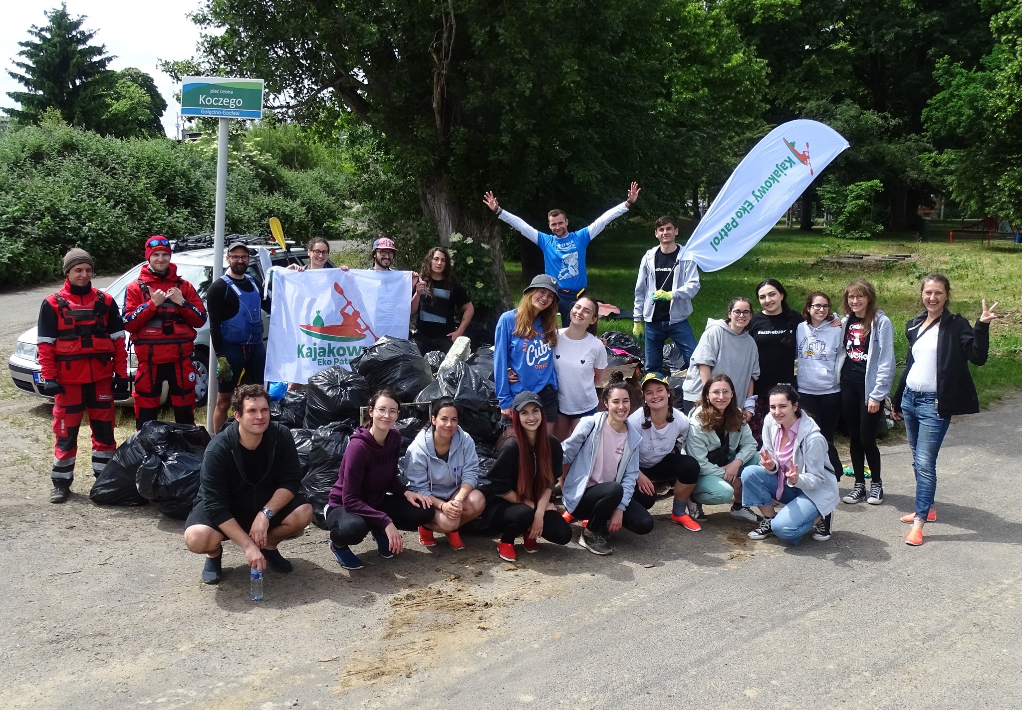 Ponad 1400 kg śmieci w niedzielę zebrała  międzynarodowa grupa ochotników.
